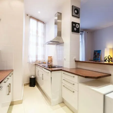 Argentine Apartment Paris