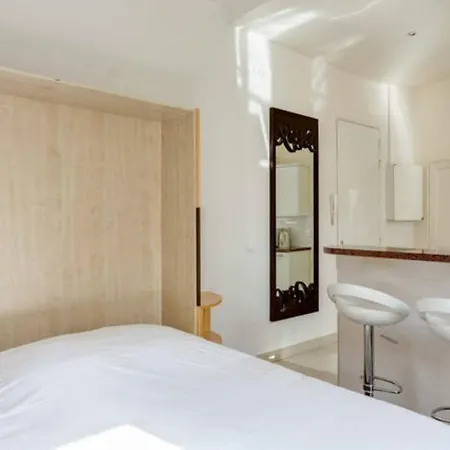 Argentine Daire Paris